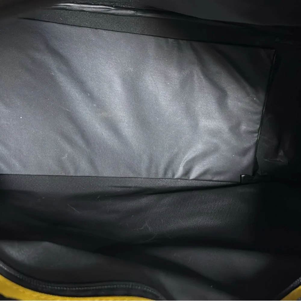 Vintage Gold’s Gym Maui Hawaii Bag
